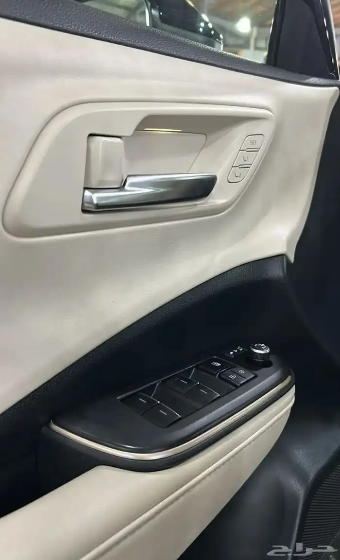 تويوتا كراون 2023 بريميوم 10