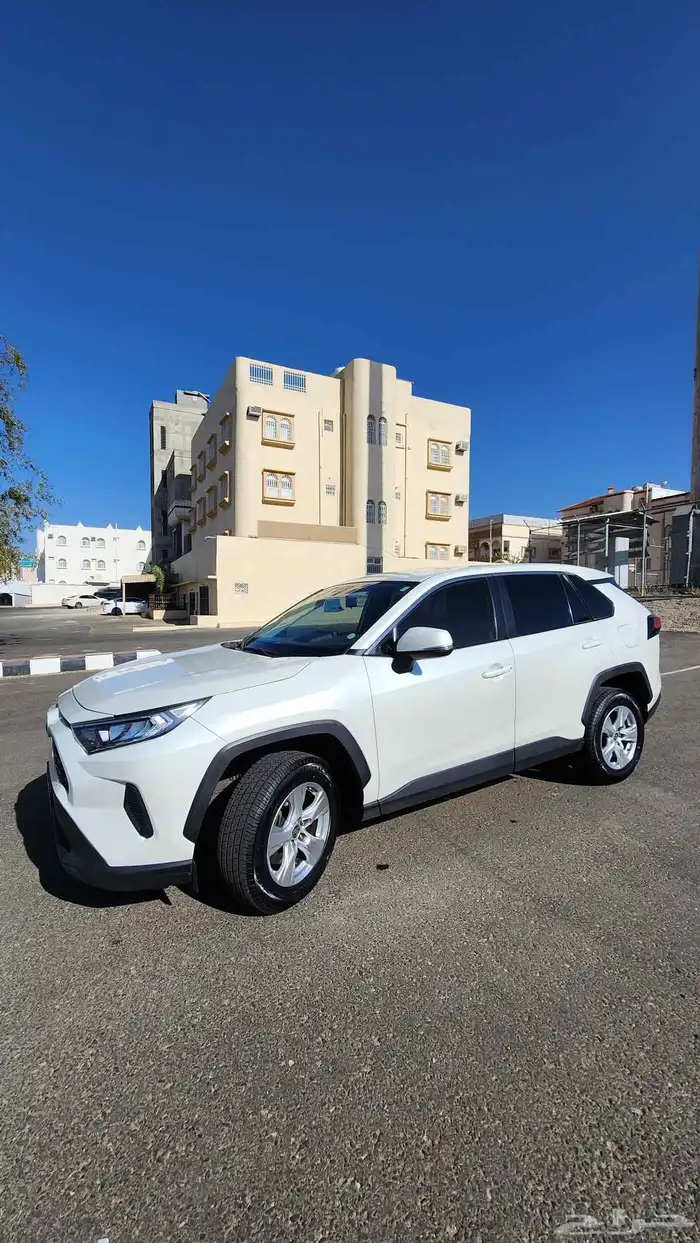 تويوتا راف فور 2020 ستاندرد سعودي 3