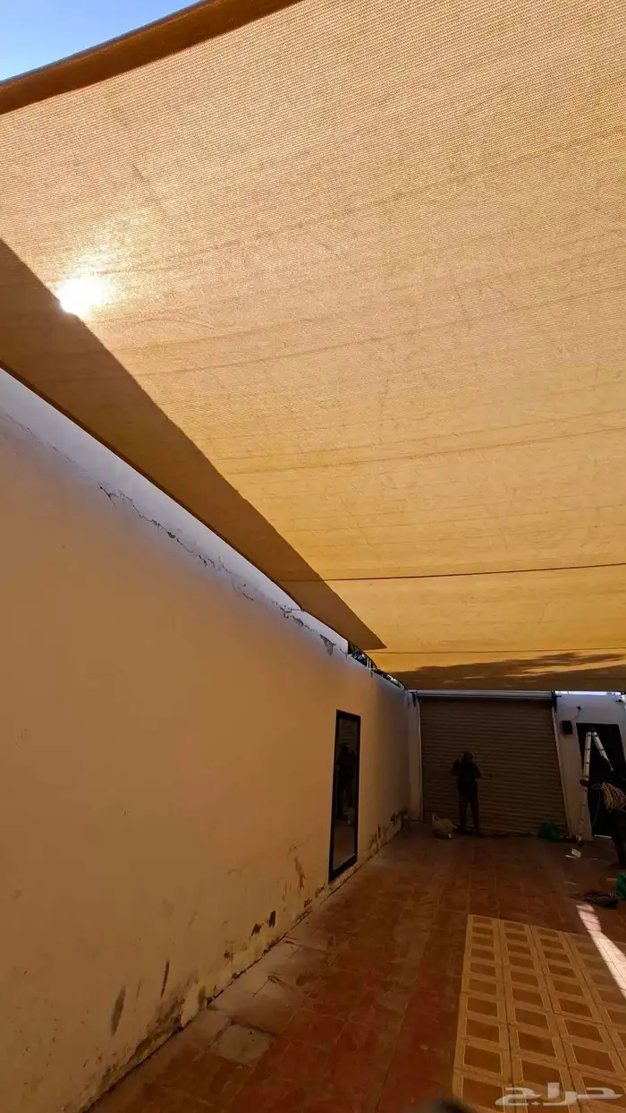 مظلات ضد الشمس ظل للحواش والممرات وجميع مواقف السيارات الداخ 0