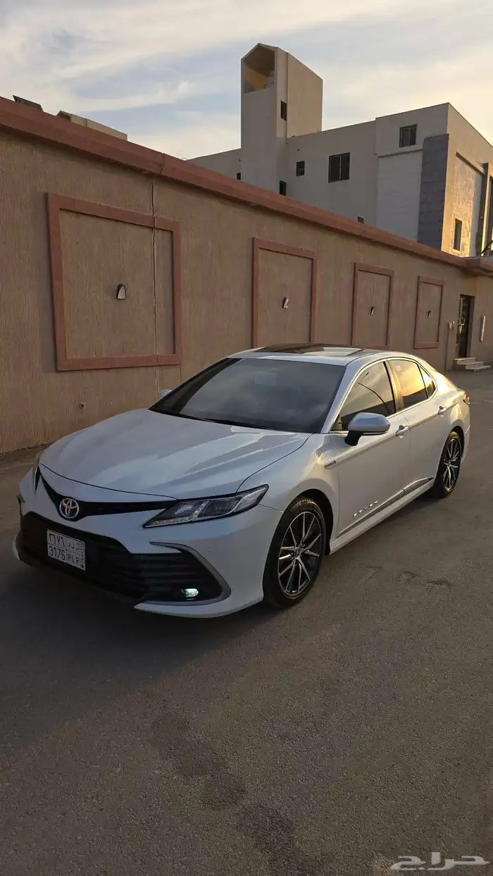 كامري GLE هايبرد 2024 شبه جديده 1