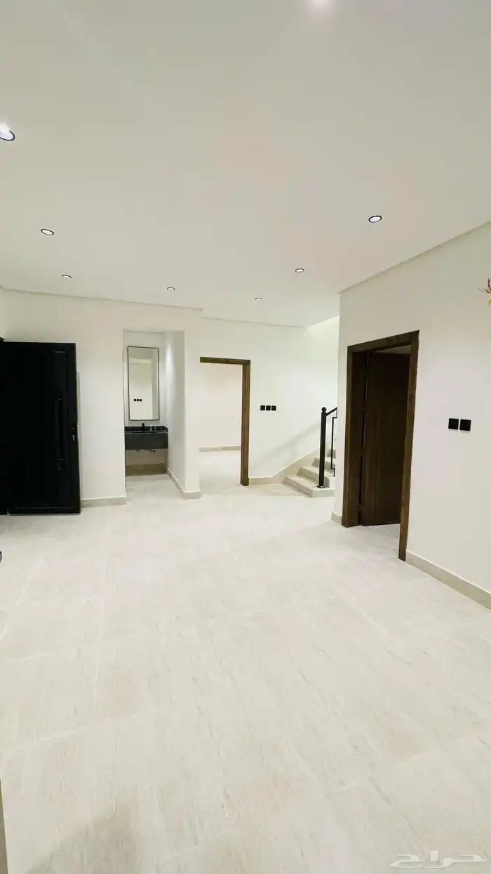 للبيع فلل تاون هاوس موقع مميز تشطيبات فندفيه أسعار مناسبة 5