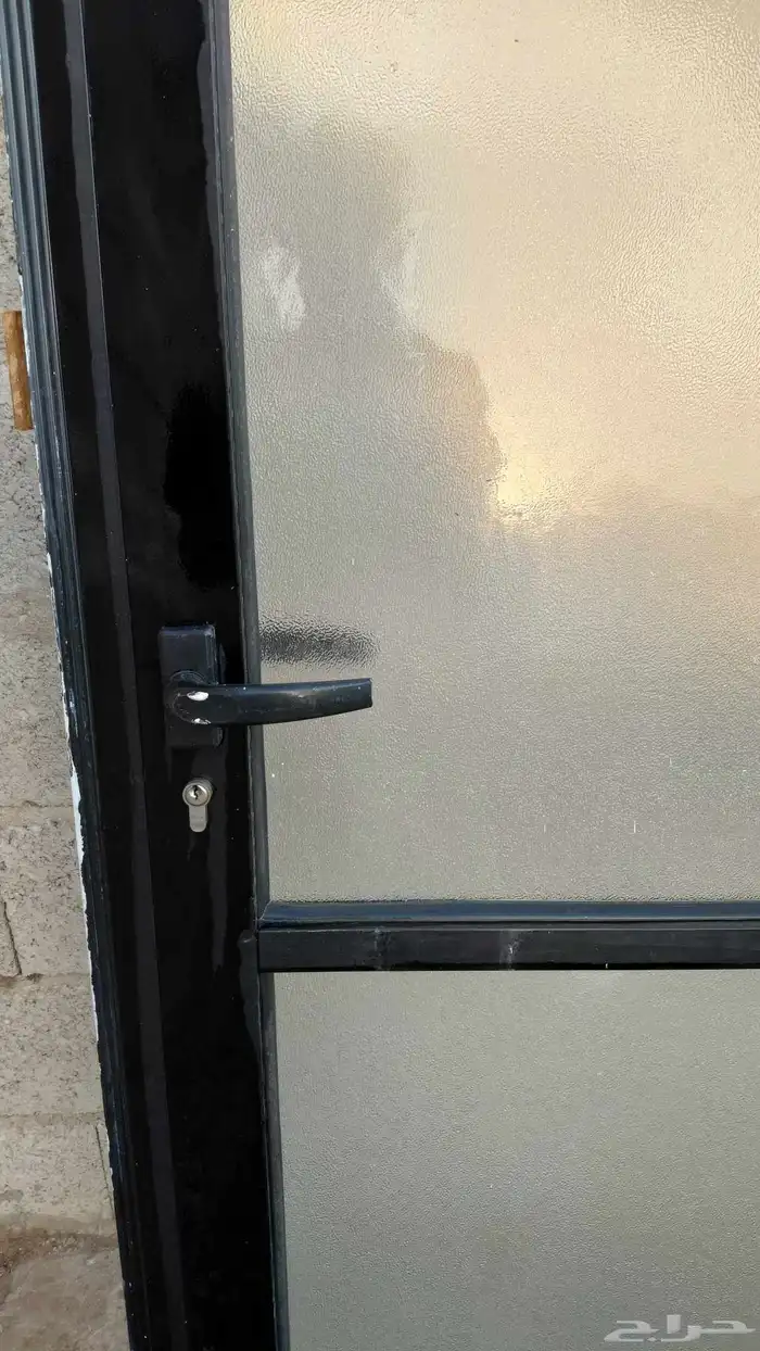 بيبان الامنيوم اللون أسود نوعية طيبة وثقيلة وأصلية على الشرط 1