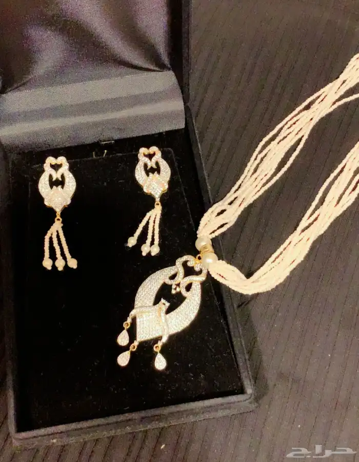 طقم عقد وحلق لولو فخم جدا مطلي اللون مايتغير ابد 3