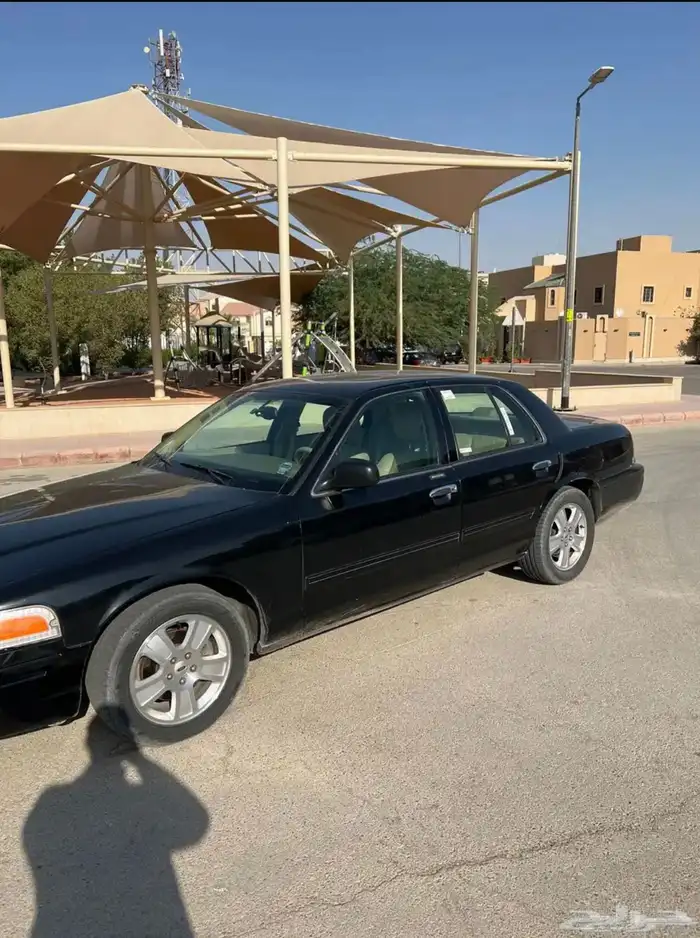 فورد فكتوريا 2011 LX سعودي ممشى قليل 1