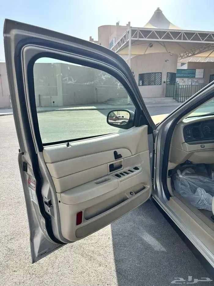 فورد فكتوريا 2009 بدي و محركات وكاله شرط 9