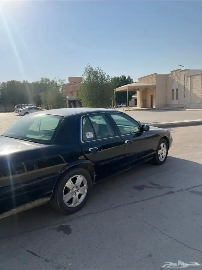 فورد فكتوريا 2011 LX سعودي ممشى قليل 5