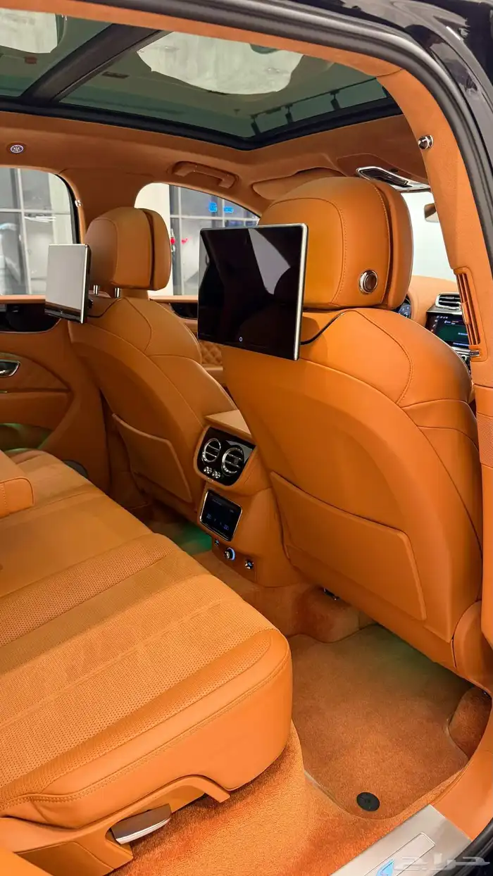 Bentley Bentayga S 11