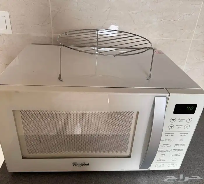 3 طاولات - ميكرويف وشواية whirlpool- دبة غاز مع المنظم 1