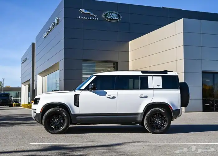 2024 Land Rover Defender 110 P400 2