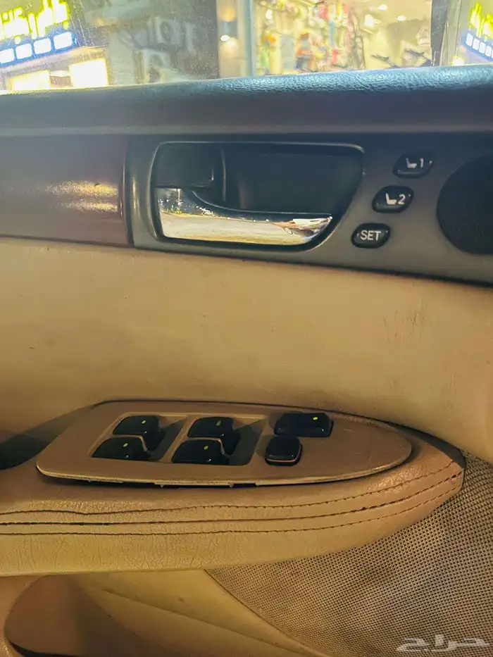 لكزس اي اس 300 موديل 2003 3