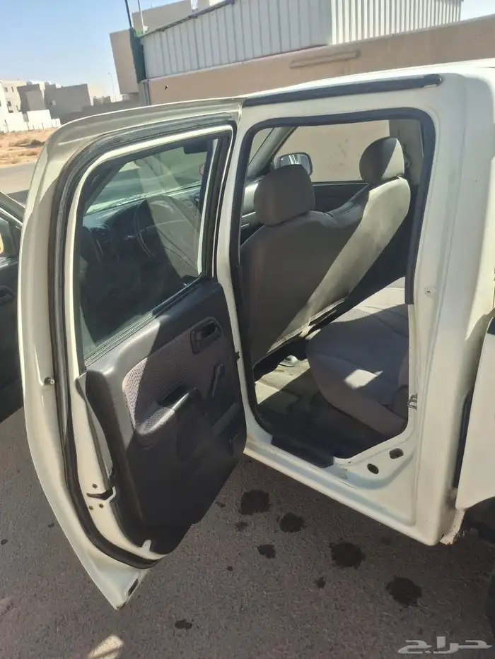 أعرض لكم سيارة من نوع إيسوزو بكب غمارتين بمواصفات ممتازة 2