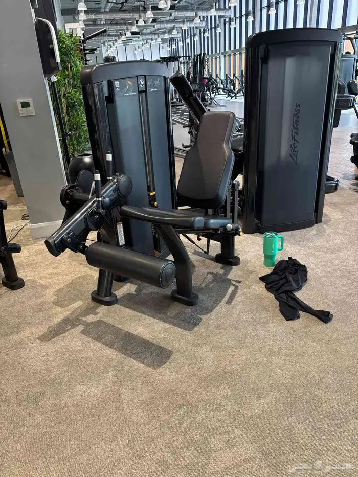 مجموعة اجهزه وارد أمريكا لايف فتنس مستخدم 10