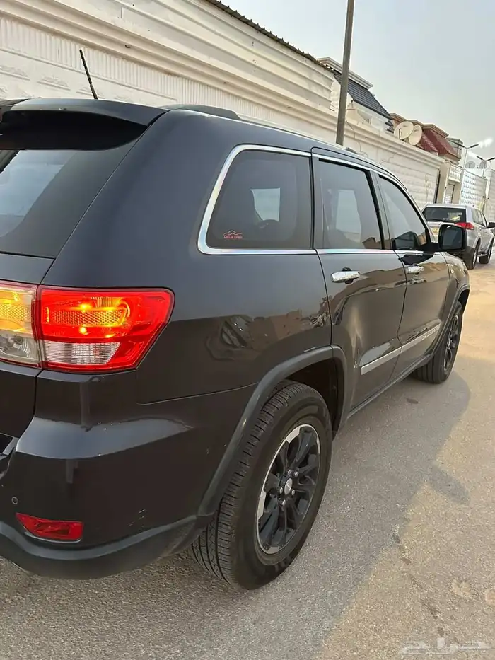 جيب شيروكي 2012 9