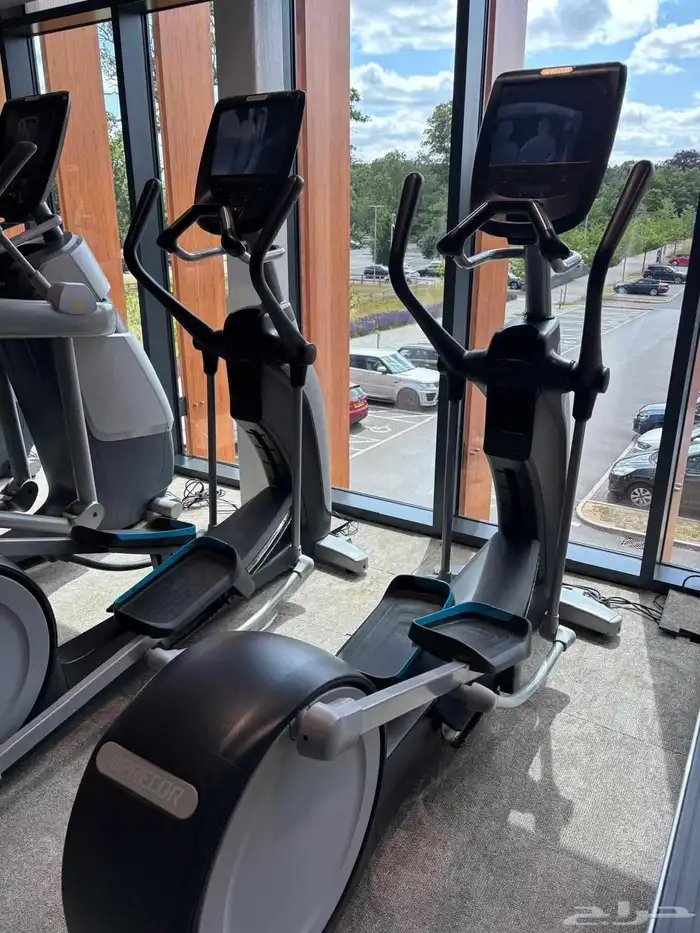 مجموعة اجهزه وارد أمريكا لايف فتنس مستخدم 32