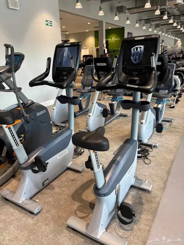 مجموعة اجهزه وارد أمريكا لايف فتنس مستخدم 23