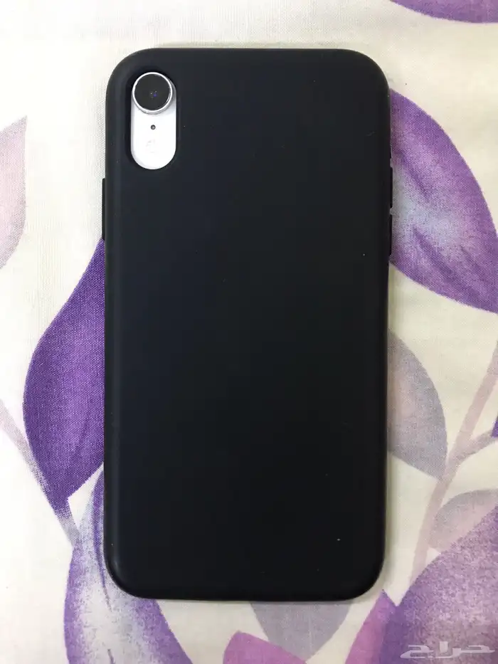ايفون xr نظيف شغال مع كرتونه للبيع 3