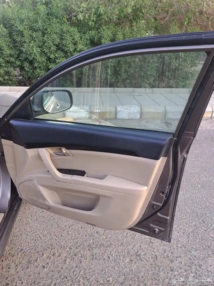 للبيع جيلي EC8 2012 فل ابشن 3