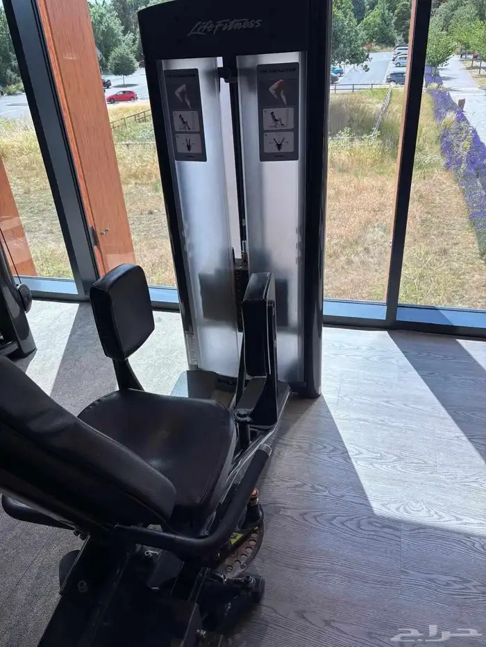 مجموعة اجهزه وارد أمريكا لايف فتنس مستخدم 9