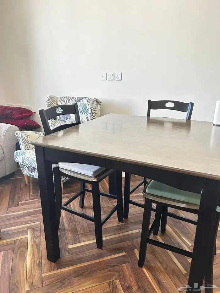 سفرة طعام وبحالة جيدة 0