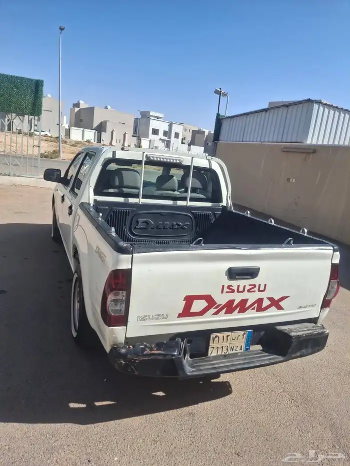 أعرض لكم سيارة من نوع إيسوزو بكب غمارتين بمواصفات ممتازة 6