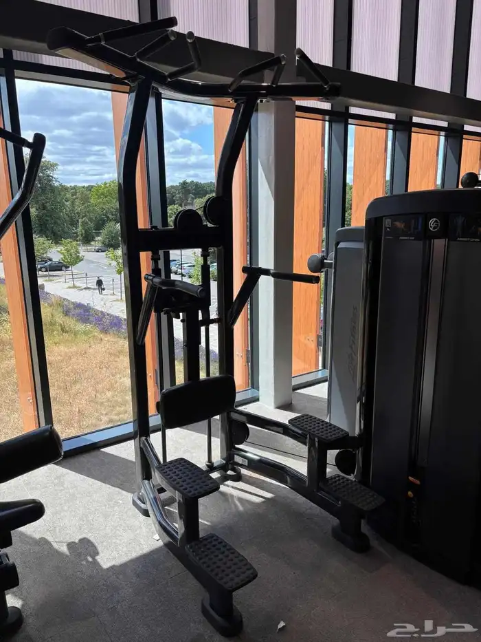 مجموعة اجهزه وارد أمريكا لايف فتنس مستخدم 13