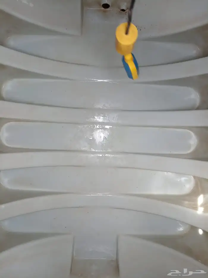 شركة تنظيف كنب سجاد وشقق فلل مكيفات خزانات عزل رش حشرات 2