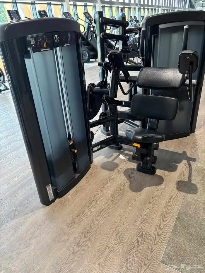 مجموعة اجهزه وارد أمريكا لايف فتنس مستخدم 8