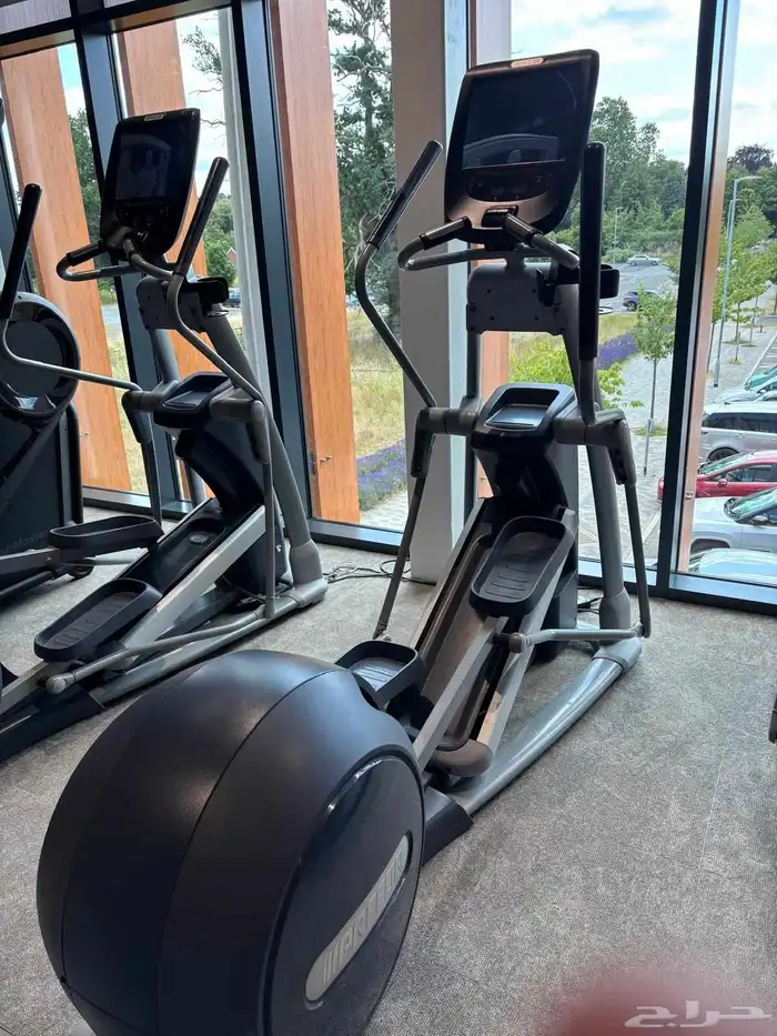 مجموعة اجهزه وارد أمريكا لايف فتنس مستخدم 22