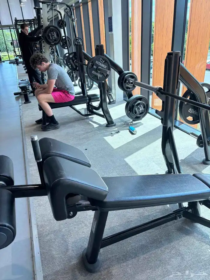 مجموعة اجهزه وارد أمريكا لايف فتنس مستخدم 16