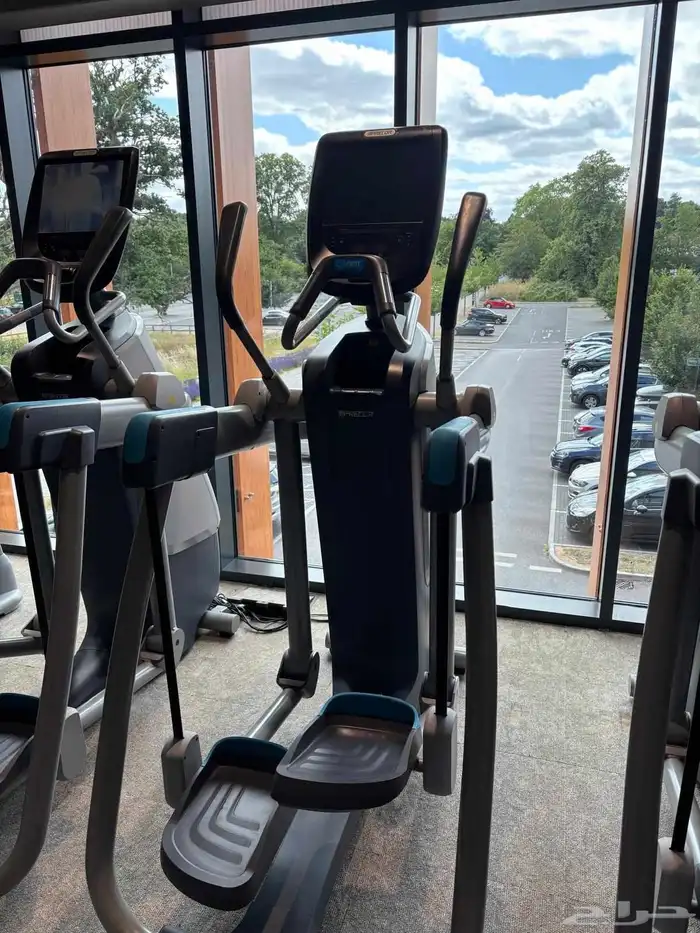 مجموعة اجهزه وارد أمريكا لايف فتنس مستخدم 30