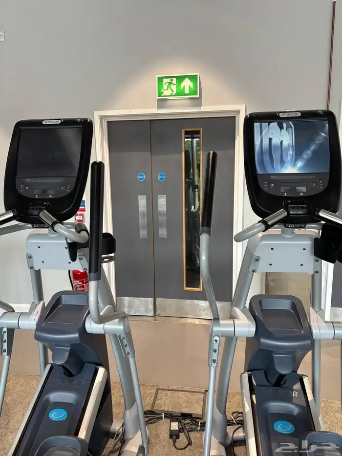 مجموعة اجهزه وارد أمريكا لايف فتنس مستخدم 35