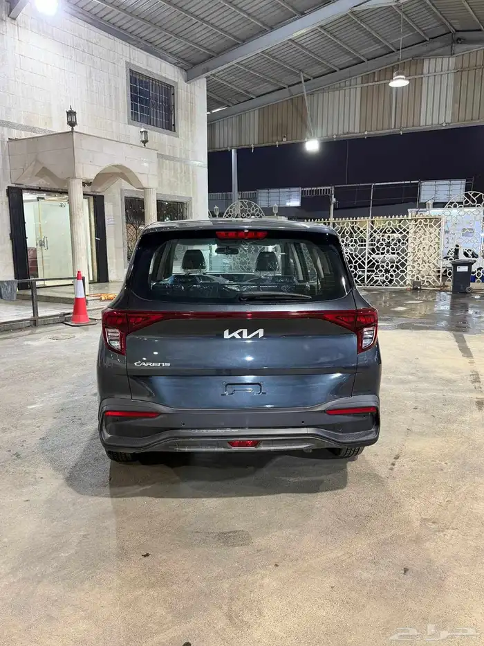 كيا كارنيز GL 2025 اقل سعر 3