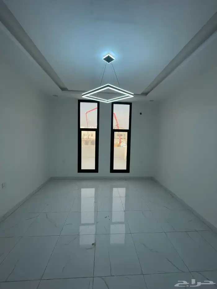 ادوار متكرره بمداخل خاصه مكيفة بالكامل للبيع بحي الروضه 25