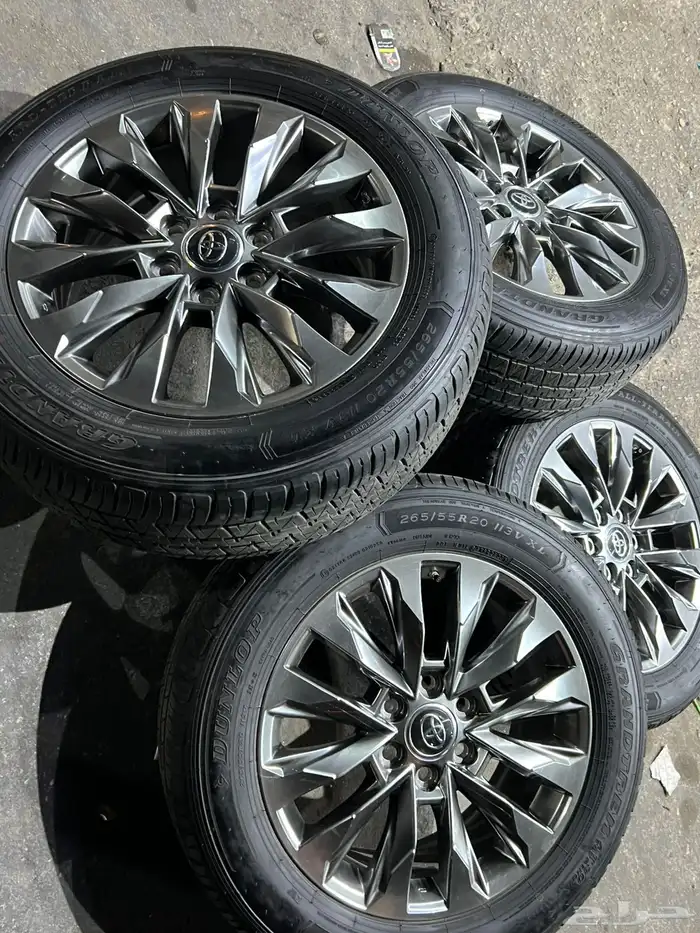 جنوط لاندكروزر اصلي وكاله مع كفرات دنلوب وكاله مقاس 20 14