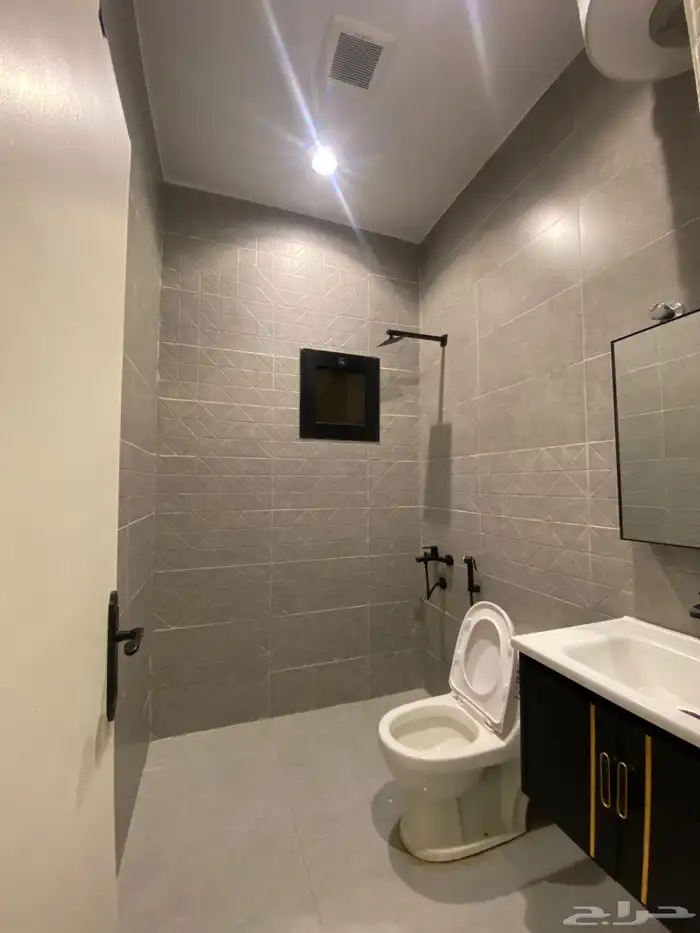 استديو للايجار السنوي غرفة مطبخ دورة مياة العقيق الرياض 3