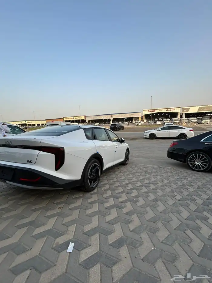 كيا K4 نص فل 2026 9