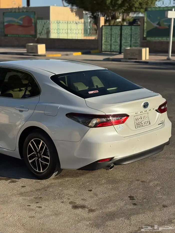 للبيع كامري هايبرد 2024 مالك اول 2