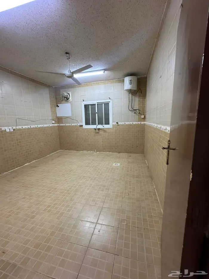 للإيجار دور ارضي الرياض حي الخليج 4