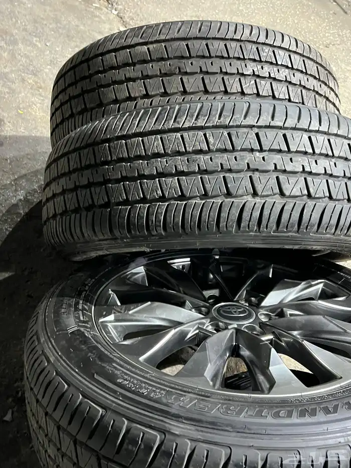 جنوط لاندكروزر اصلي وكاله مع كفرات دنلوب وكاله مقاس 20 18