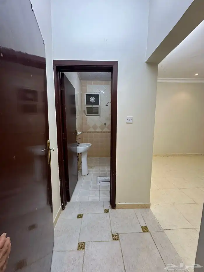 للإيجار دور ارضي الرياض حي الخليج 19