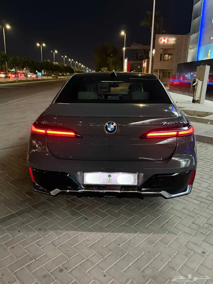بي ام دبليو 740i 2025 للبيع 3
