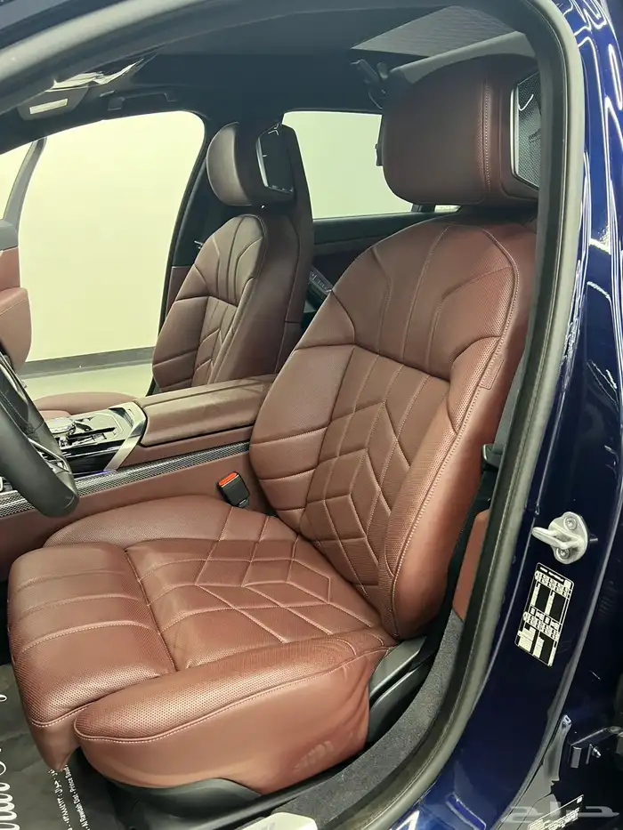 بي ام دبليو 740i 10