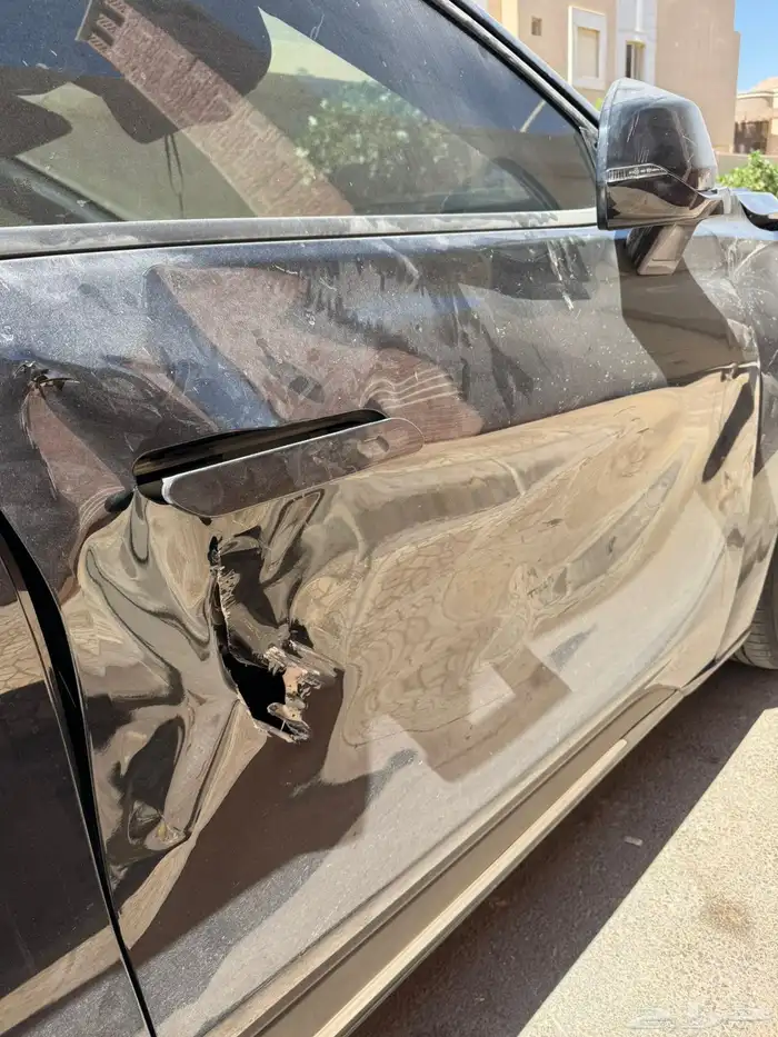 تورس 2025 اسود ترند 1