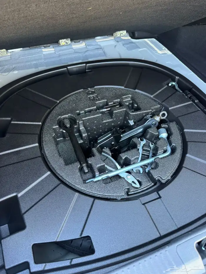 للبيع كامري هايبرد 2024 مالك اول 16