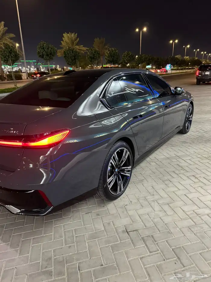بي ام دبليو 740i 2025 للبيع 2