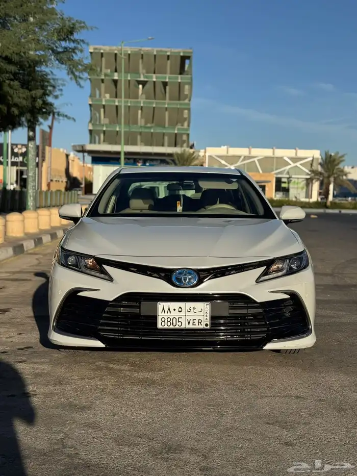 للبيع كامري هايبرد 2024 مالك اول 0