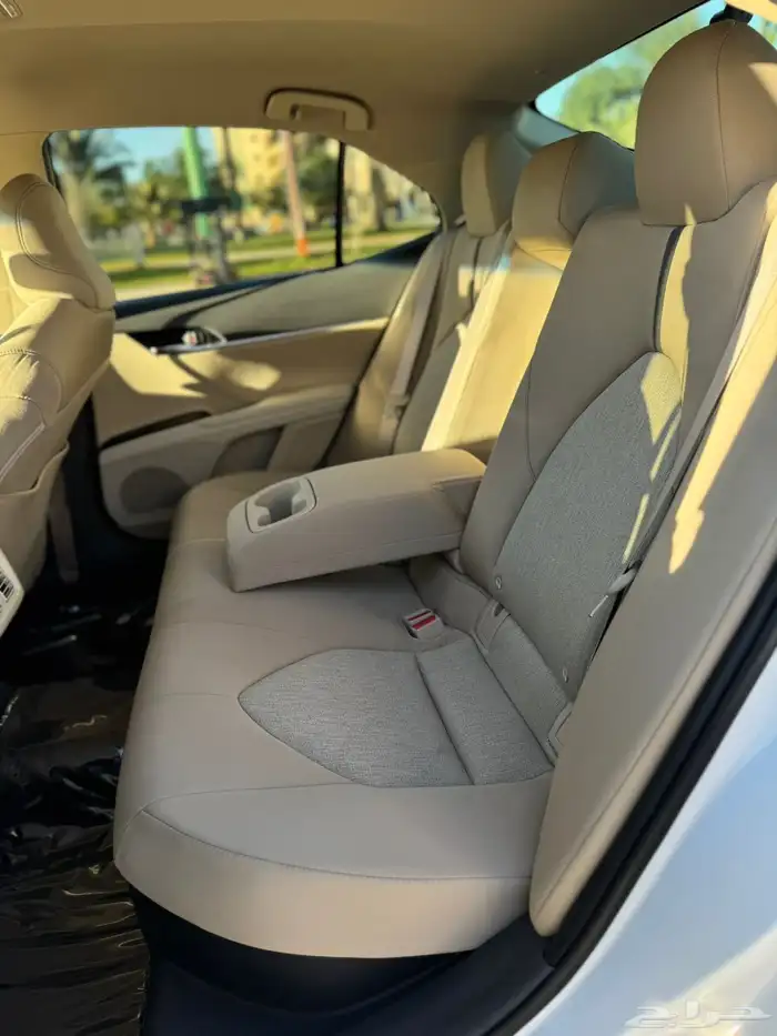 للبيع كامري هايبرد 2024 مالك اول 11