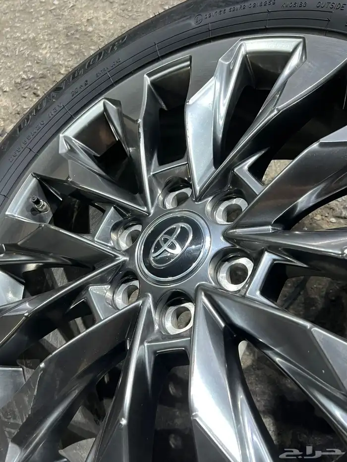 جنوط لاندكروزر اصلي وكاله مع كفرات دنلوب وكاله مقاس 20 10