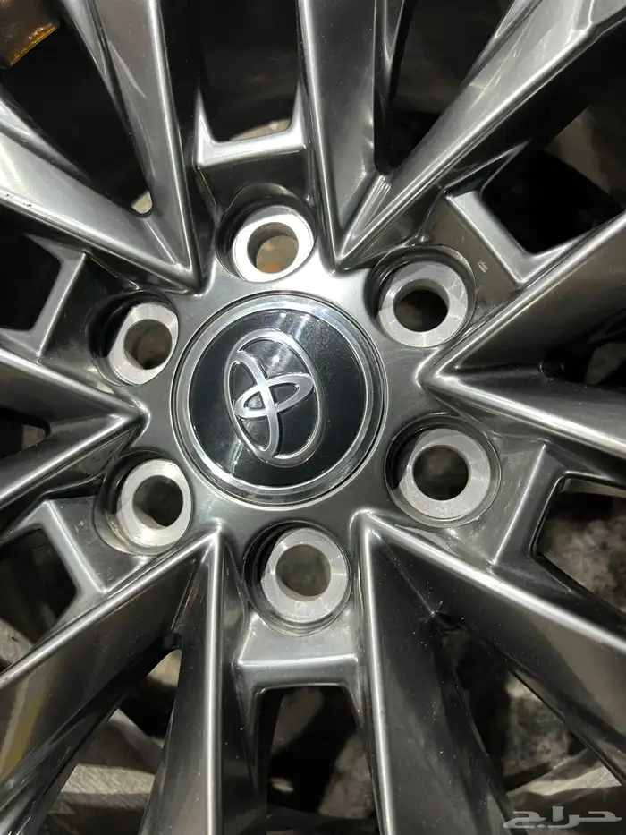 جنوط لاندكروزر اصلي وكاله مع كفرات دنلوب وكاله مقاس 20 15