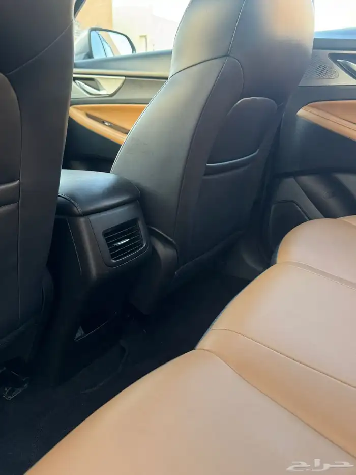 للبيع جيب شانجان CS35 موديل 2023 9